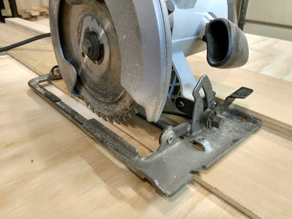 cutting plywood with a circular saw